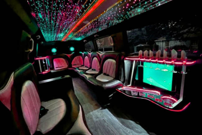 Wedding limo rental in Livonia