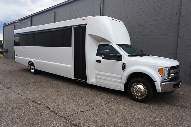 Luxury party bus Farmington Hills